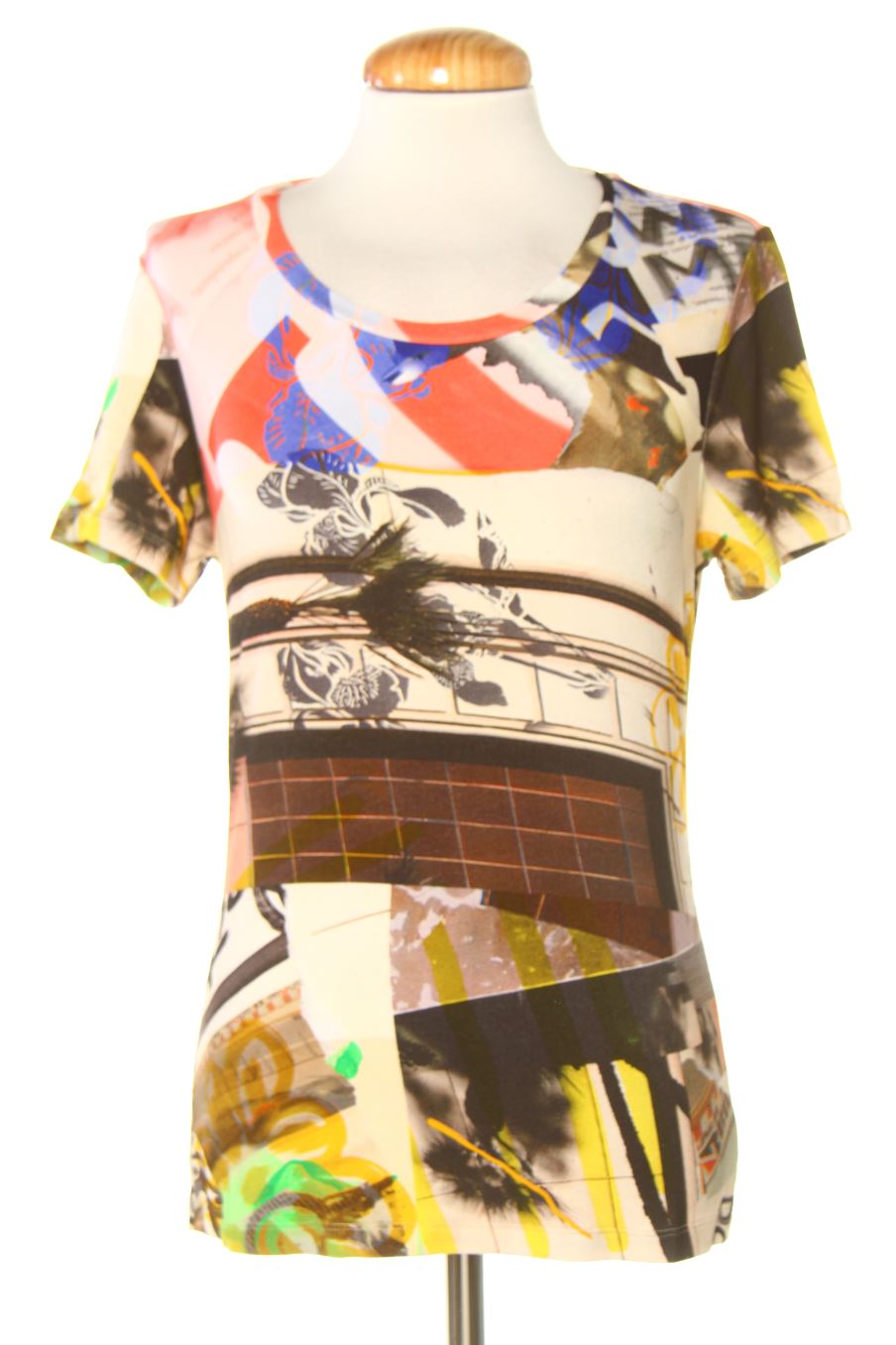 T-shirt Desigual de la taille M, de couleur imprimés