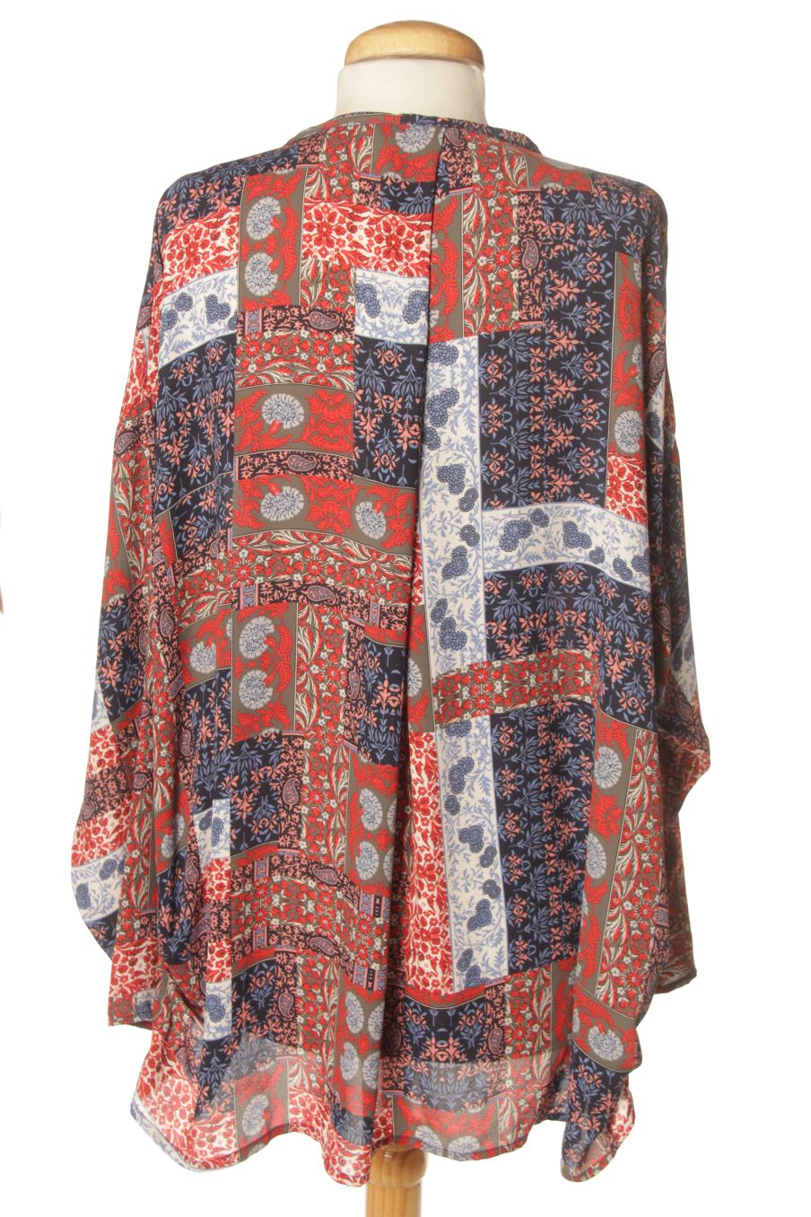 Blusa de manga larga de Elogy de la talla XL, de color estampado
