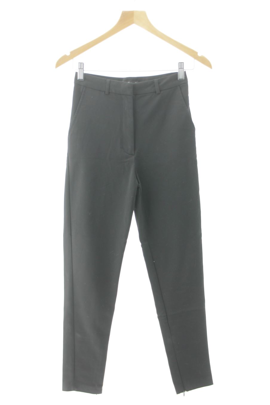 Pantalon BIKBOK de la taille 34, de couleur noir