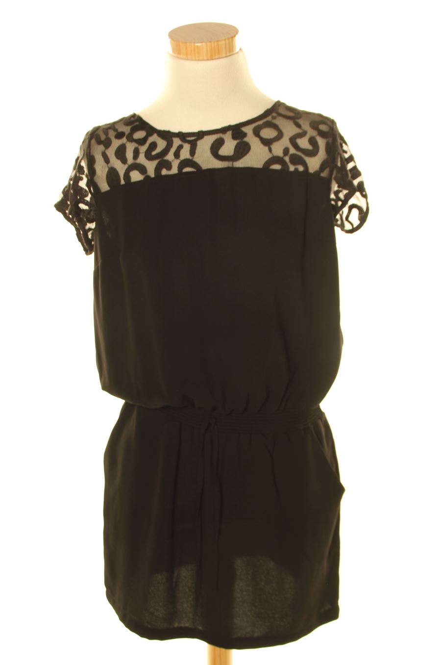 Robe casual Best Mountain de la taille S, de couleur noir
