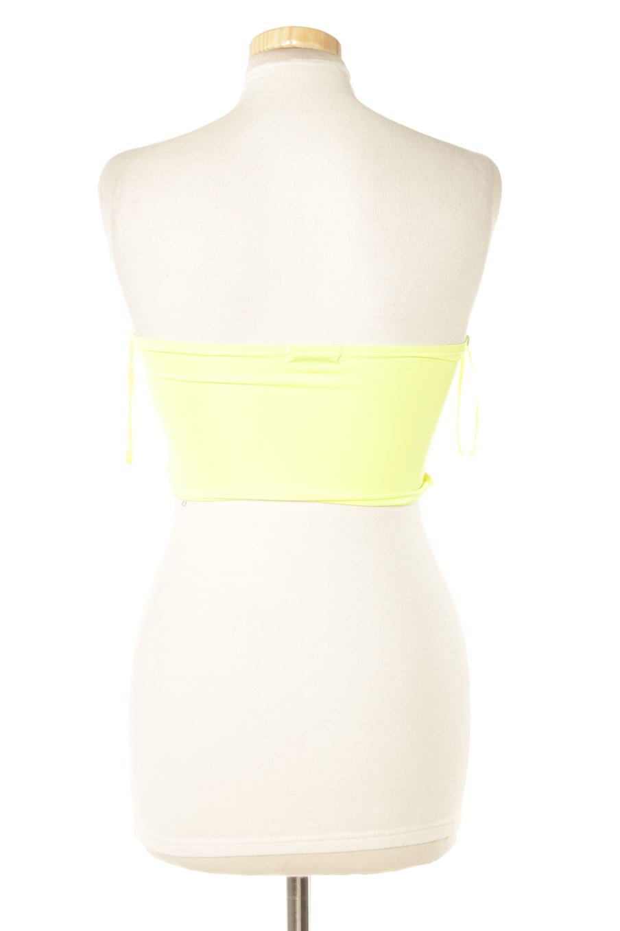 Top Stradivarius de la taille S, de couleur jaune