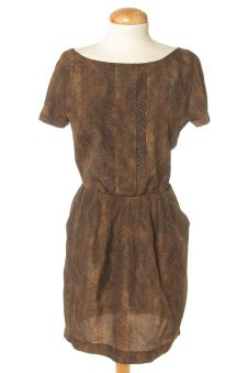 Vestido casual M Stradivarius, foto 1 de 2