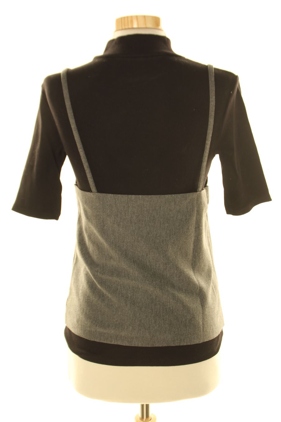 Top Trafaluc de la taille S, de couleur gris