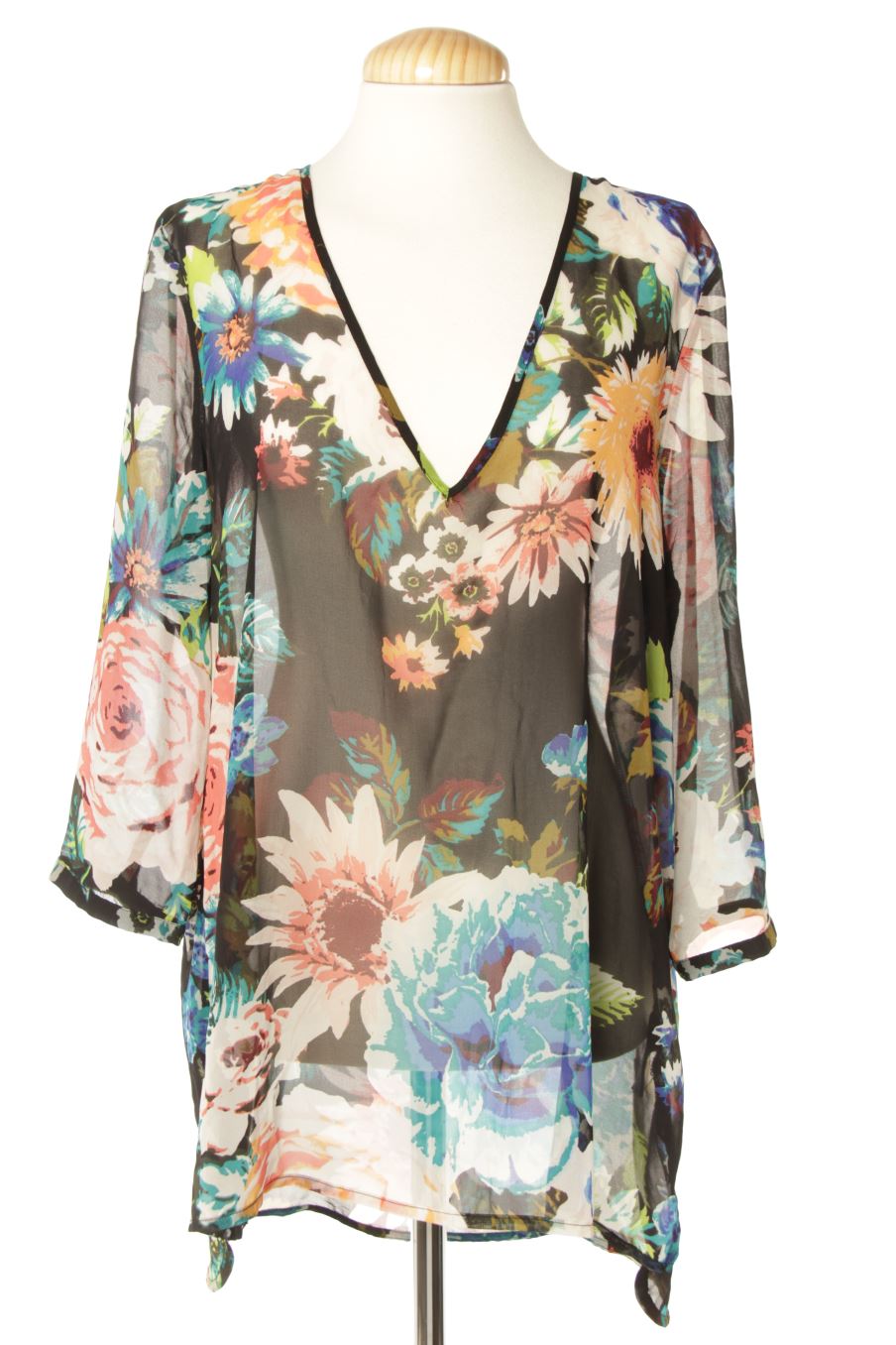 Blouse à manches longues H&M de la taille 42, de couleur fleurs