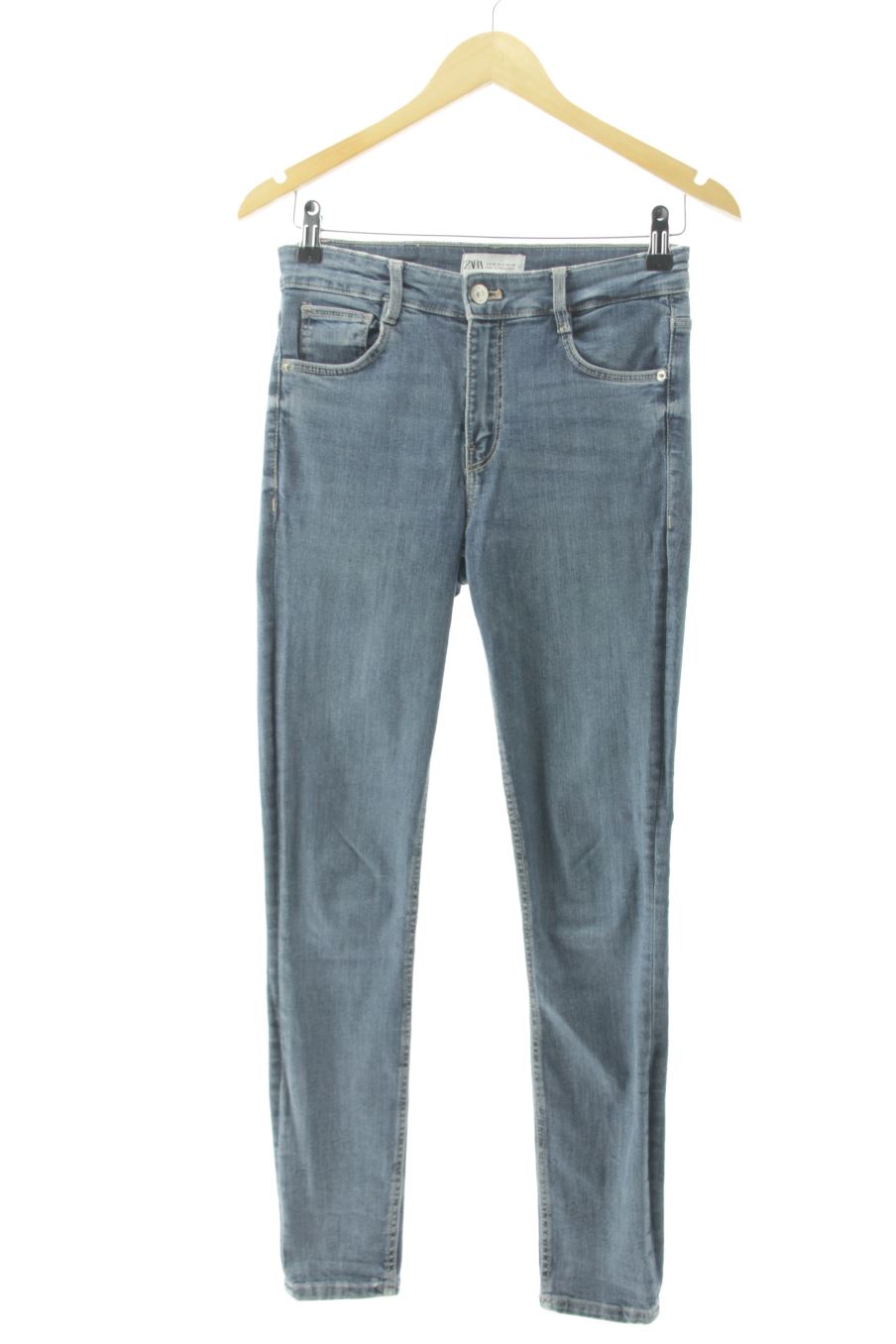 Jeans Zara de la taille 36, de couleur bleu de denim
