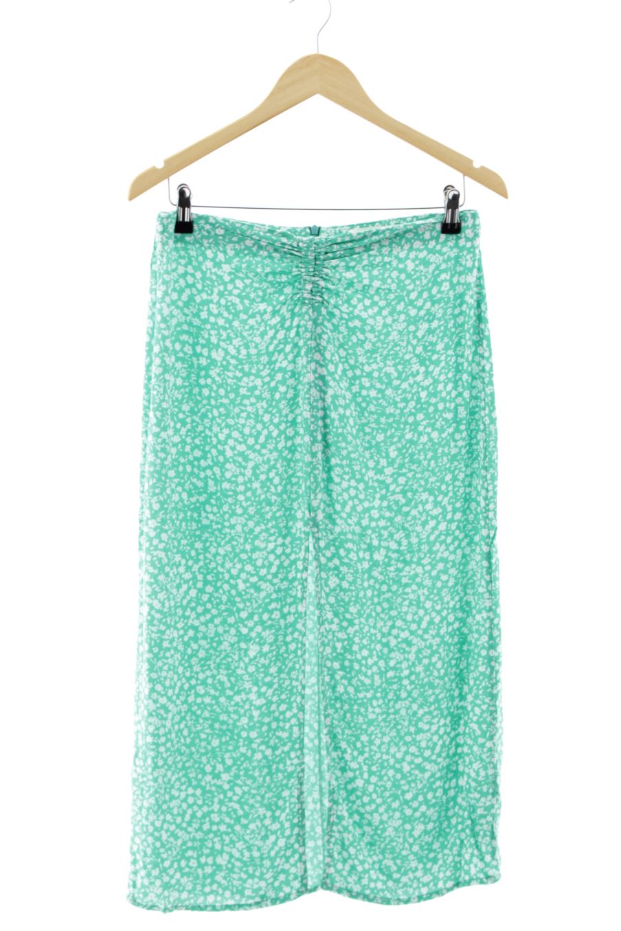 Jupe Pull & Bear de la taille M, de couleur fleurs