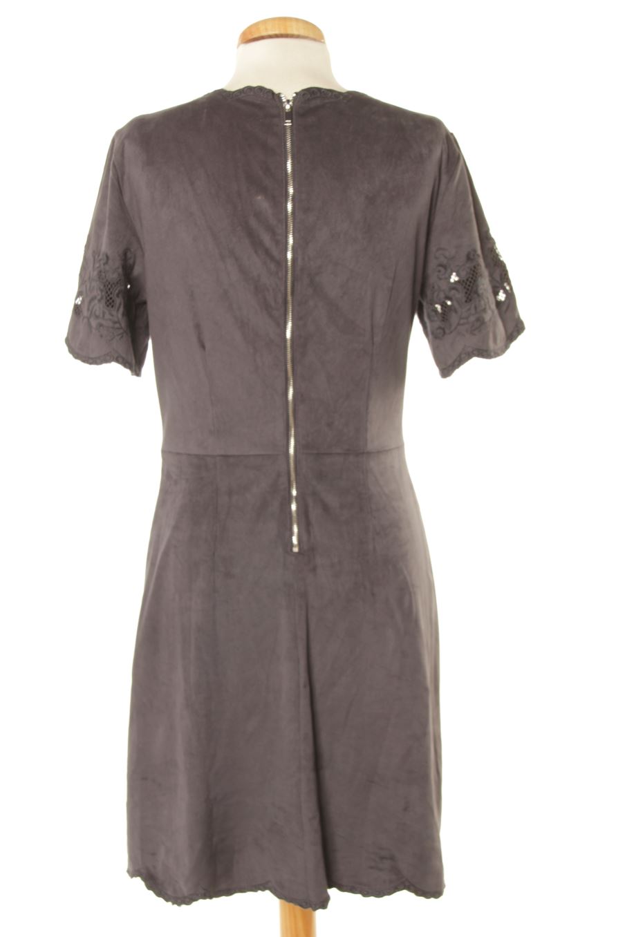 Robe casual Vila de la taille M, de couleur gris