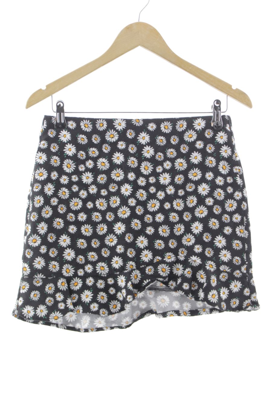 Falda de Pull & Bear de la talla M, de color flores