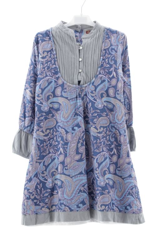 Aufwändiges Kleid