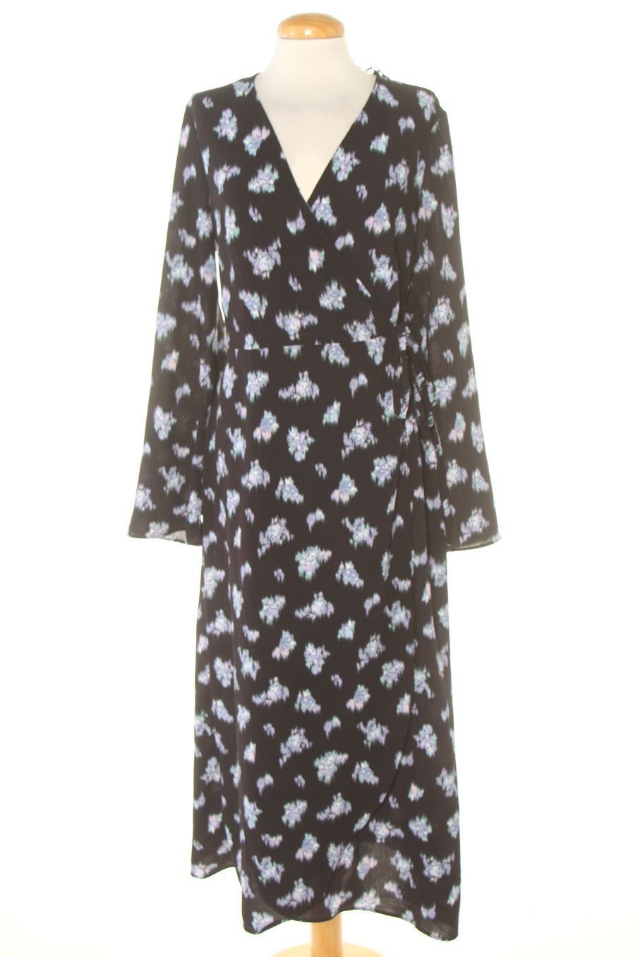 Robe casual H&M de la taille M, de couleur imprimés