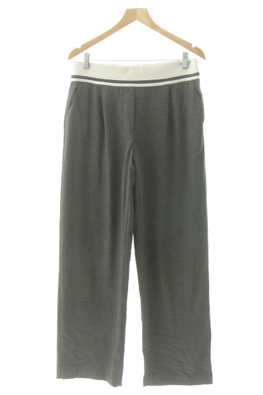 Pantalon Zara de la taille L, de couleur gris