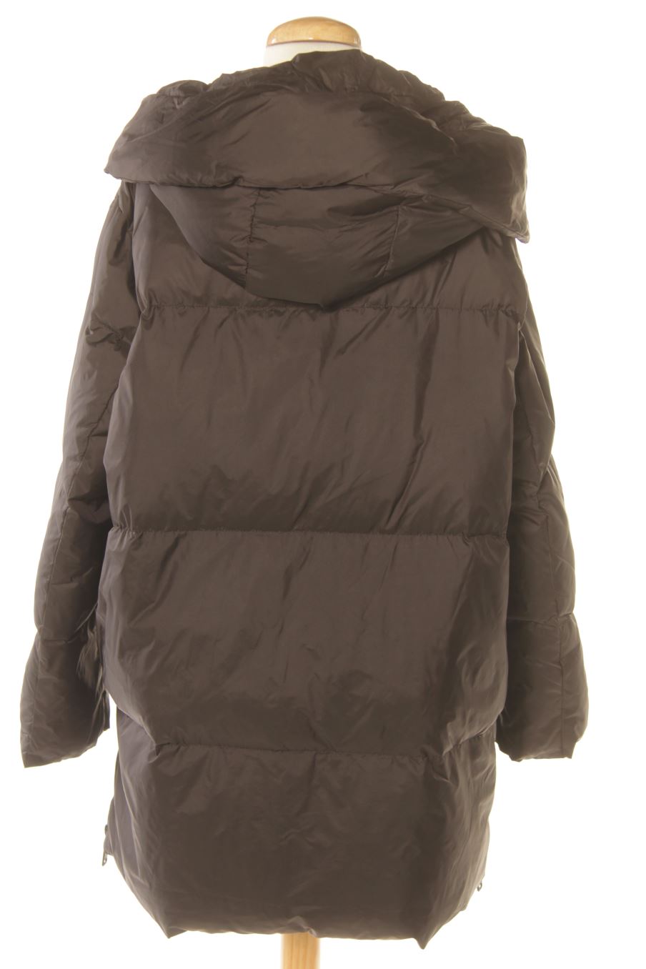 Abrigo de Zara de la talla S, de color negro