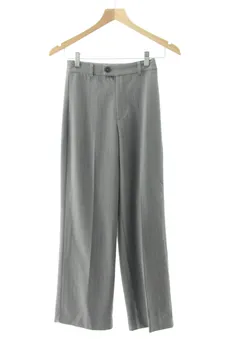 Pantaloni 32 Stradivarius, foto 1 di 2