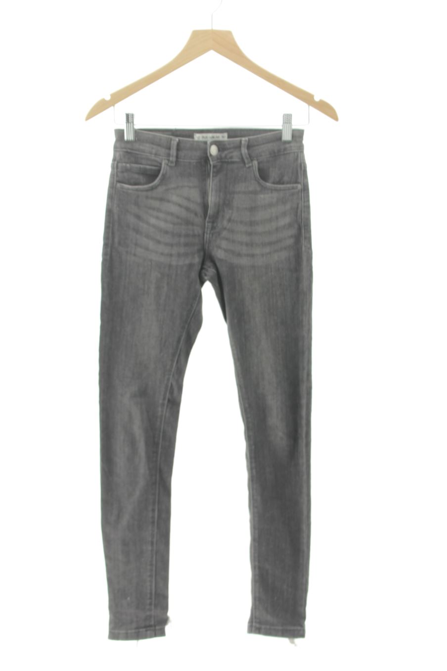 Vaquero de Pull & Bear de la talla 36, de color gris