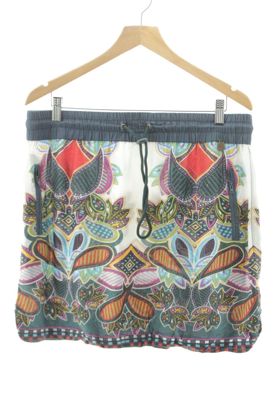 Jupe Smash de la taille XL, de couleur imprimés