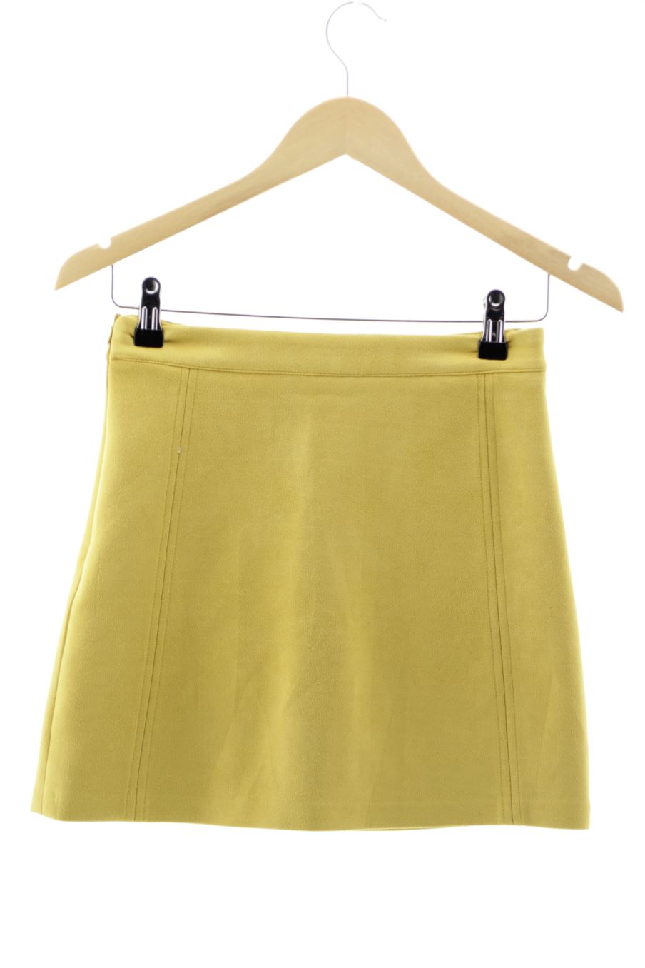 Jupe Pull & Bear de la taille S, de couleur moutarde