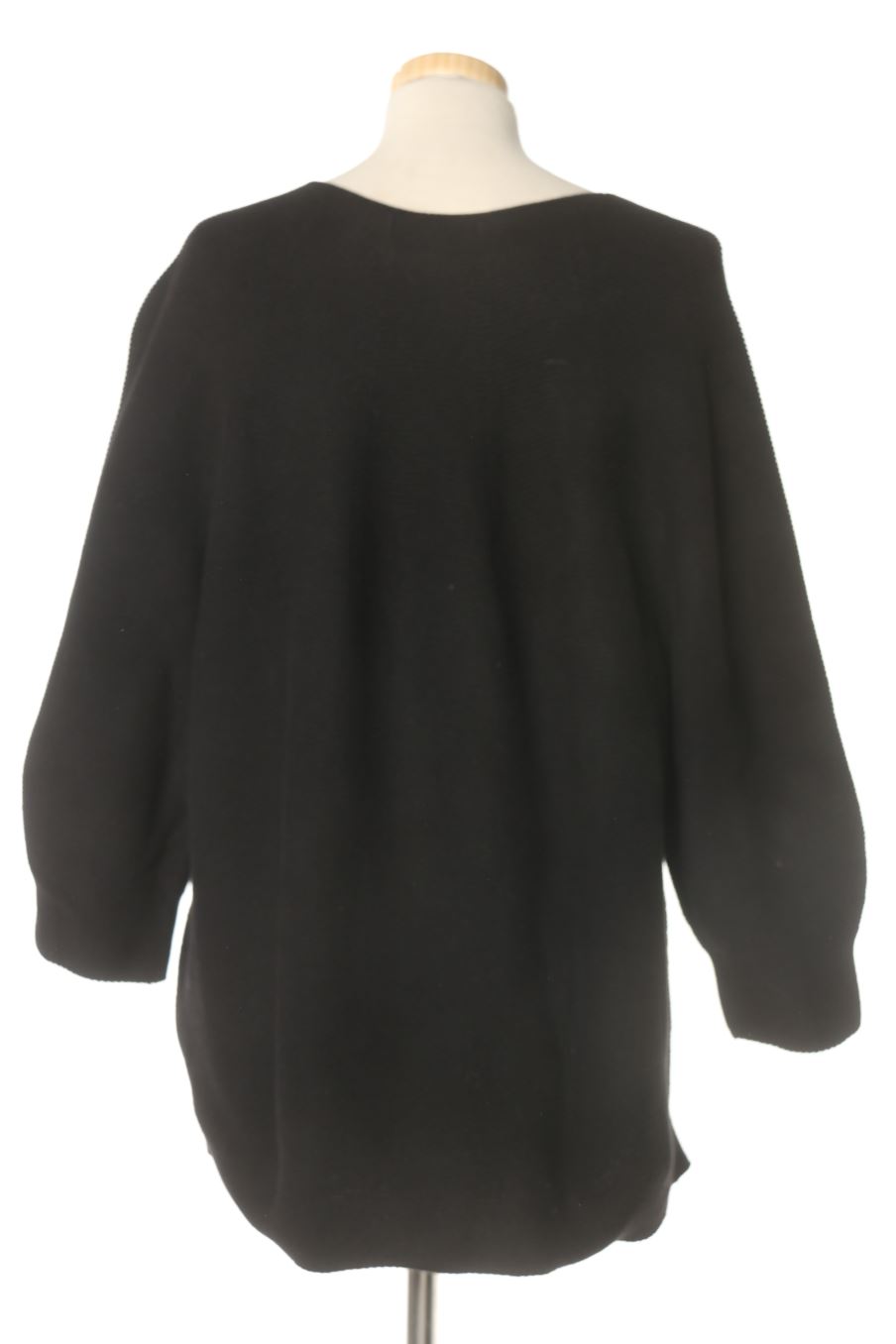Pull Uniqlo de la taille XL, de couleur noir