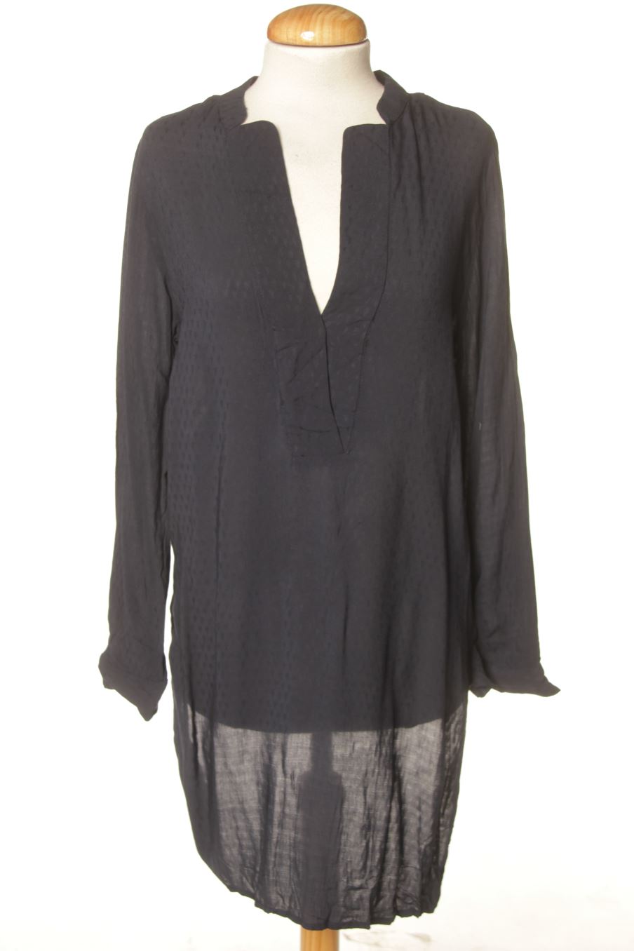 Robe casual Mango de la taille M, de couleur bleu marine