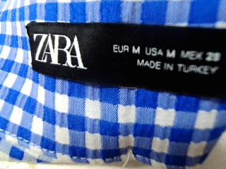 Pantalon Zara de la taille M, de couleur carreaux
