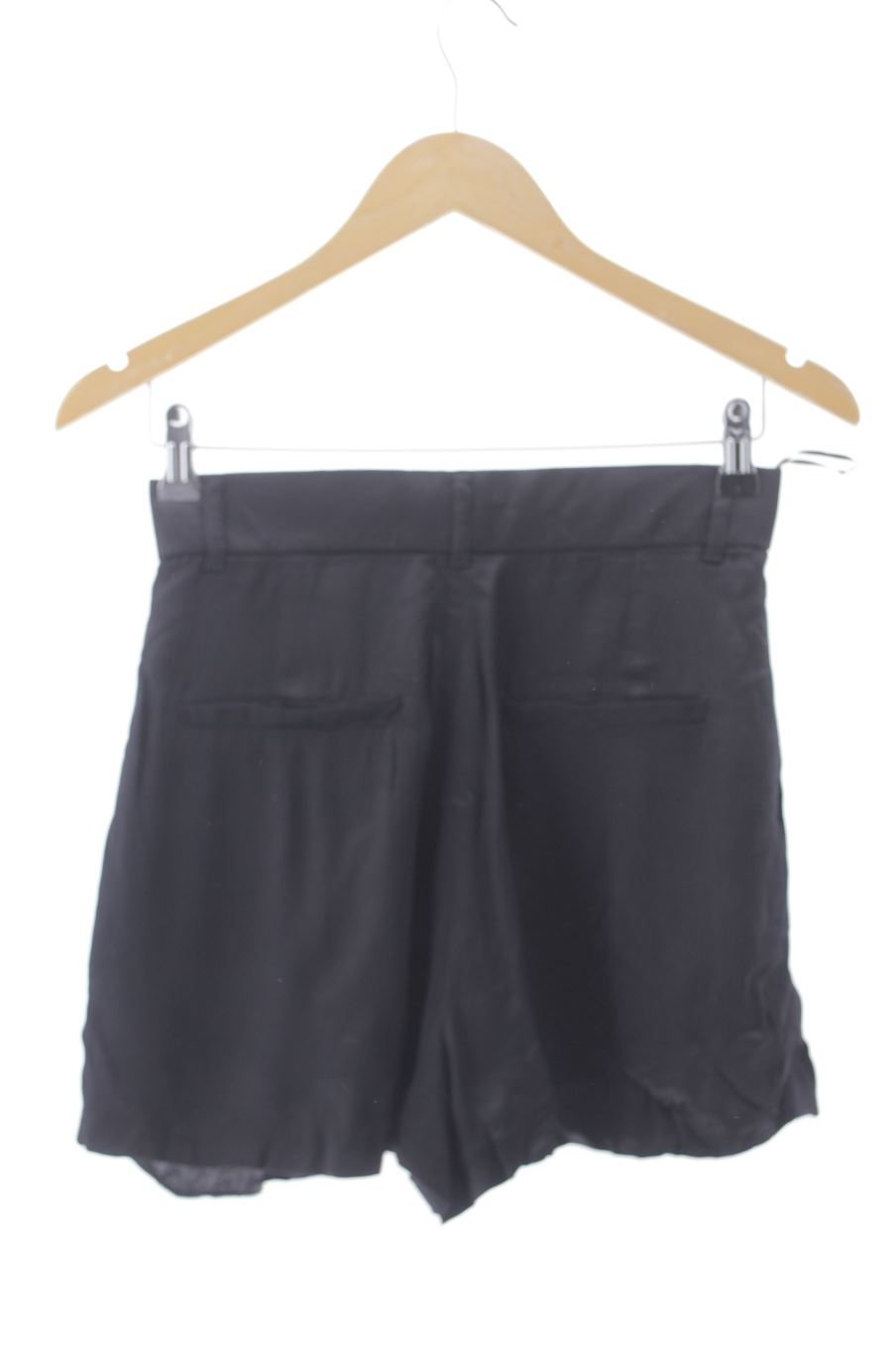 Shorts Zara de la taille XS, de couleur noir