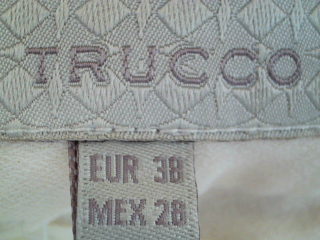 Pantalon Trucco de la taille 38, de couleur beige