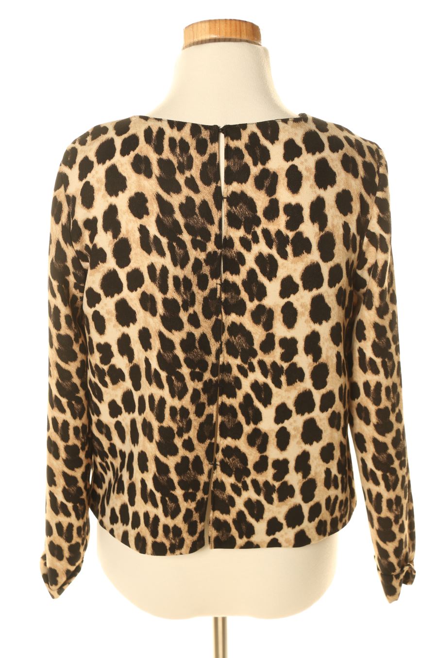 Blusa de manga larga de Zara de la talla S, de color animal print