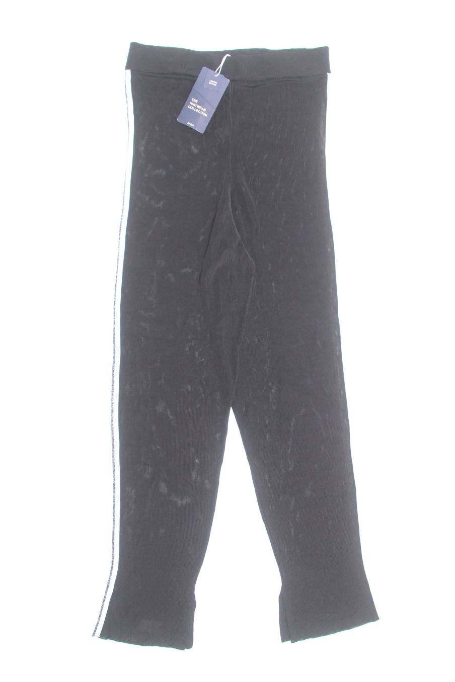 Pantalón Casual de Zara de la talla M, de color negro