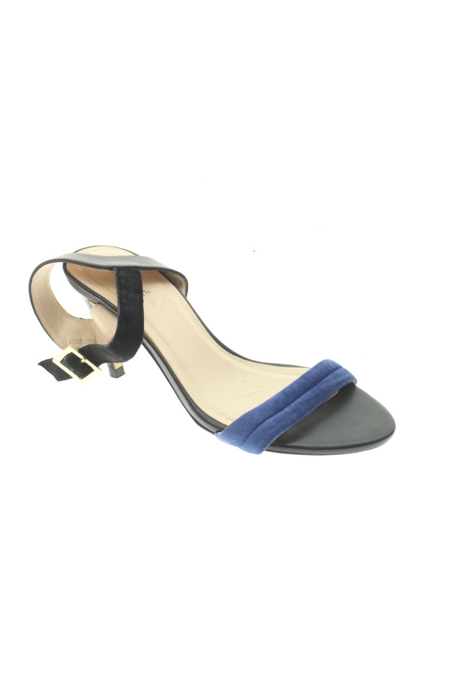 Sandalias tacon de André de la talla 38, de color negro de