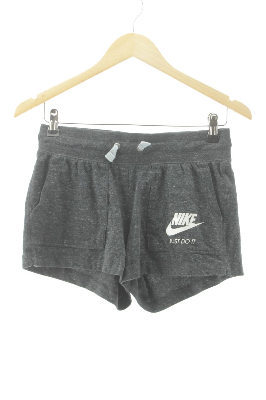Short de sport Nike de la taille S, de couleur gris