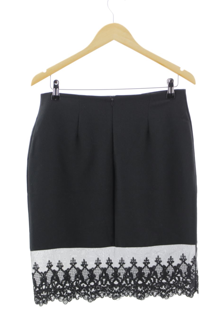 Faldas de Vera Jo de la talla L, de color negro
