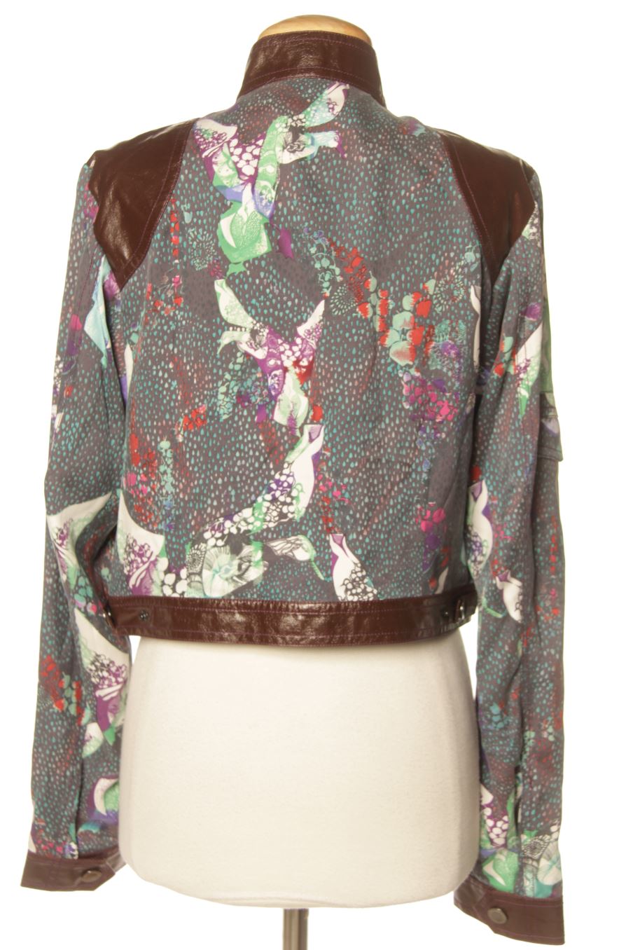 Cazadora de Custo Barcelona de la talla M, de color estampado