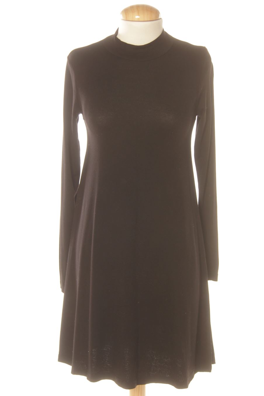 Robe casual Pull & Bear de la taille XS, de couleur noir