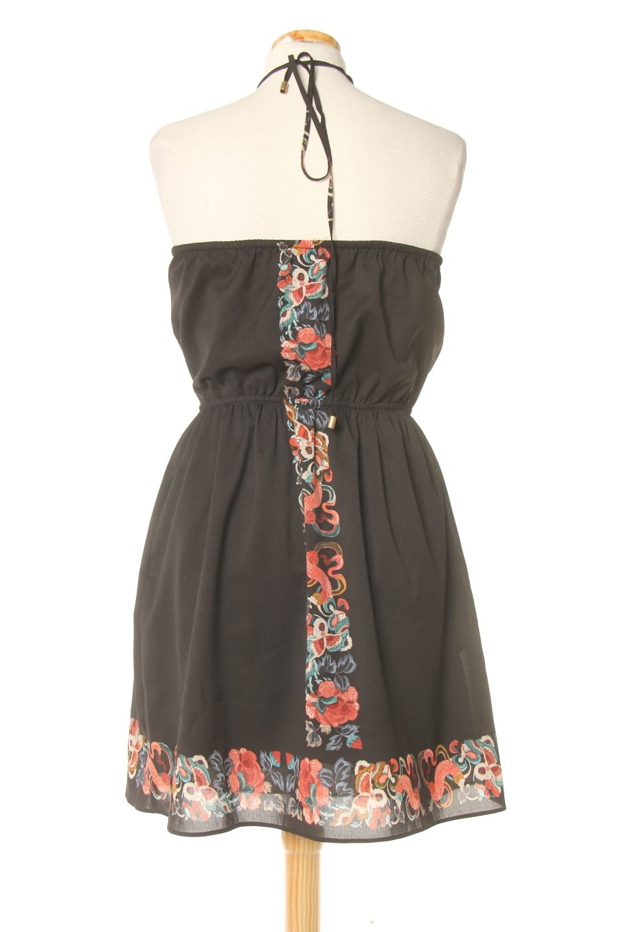 Robe casual Pull & Bear de la taille M, de couleur noir