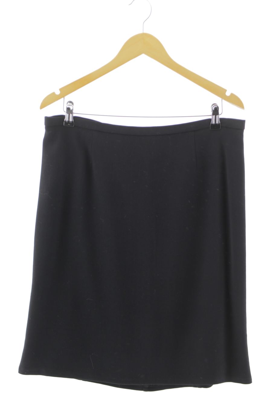 Faldas de El Corte Ingles de la talla 46, de color negro