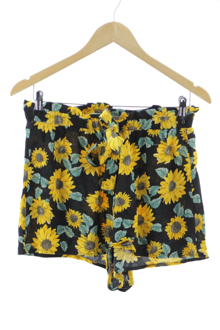 Shorts H&M de la taille 38, de couleur fleurs