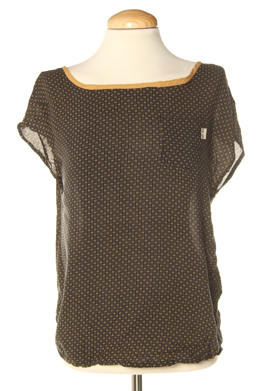 T-shirt Pull & Bear de la taille S, de couleur imprimés