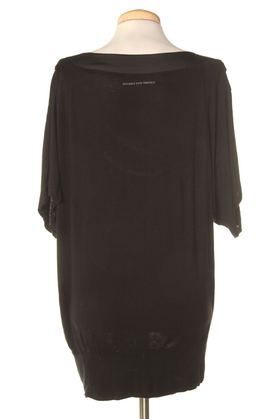T-shirt Ikks de la taille 40, de couleur noir