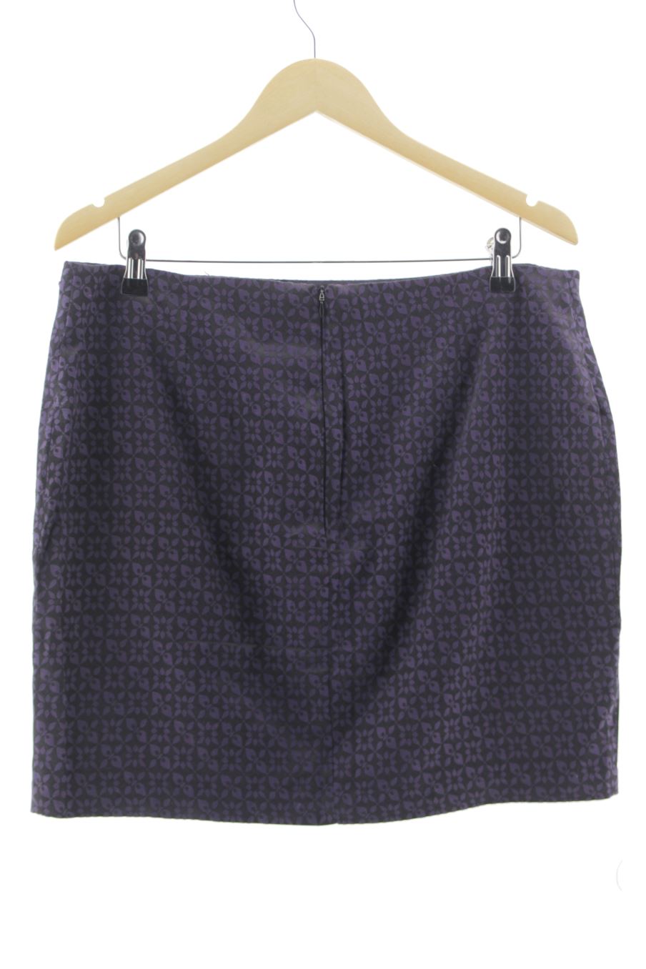 Jupe La City de la taille 42, de couleur pourpre