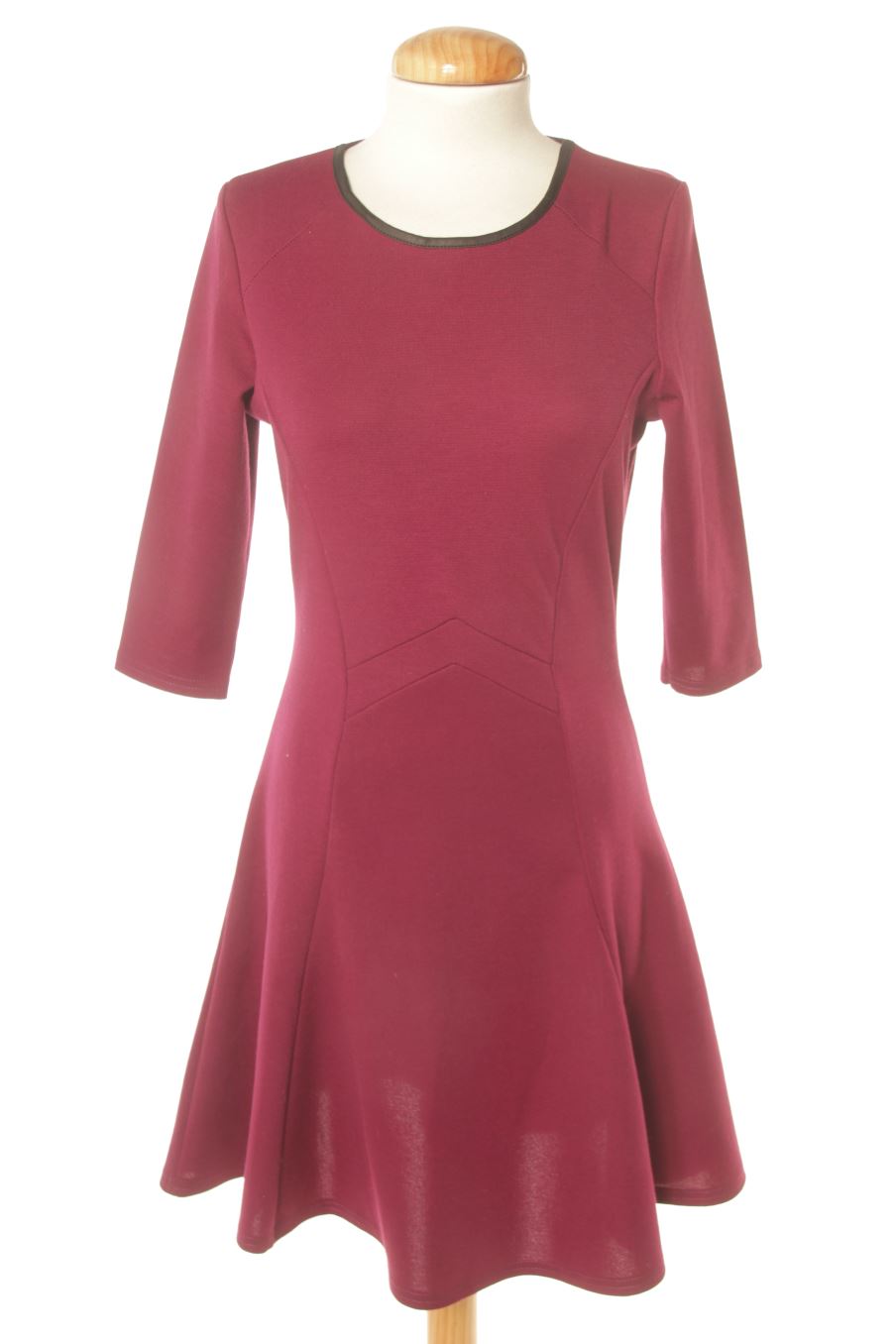 Einfaches Kleid von River island Größe XS, Farbe Violett, für