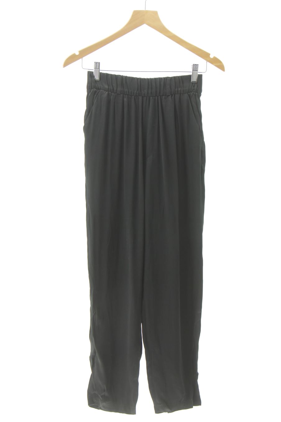 Pantalón de Zara de la talla XS, de color negro