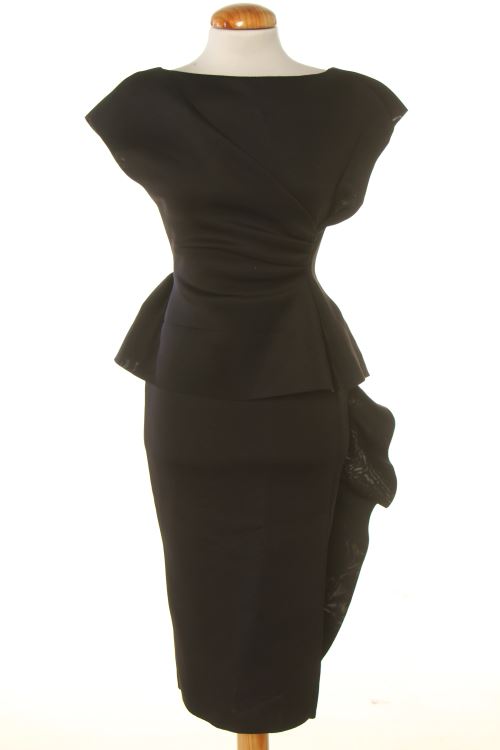 Aufwändiges Kleid