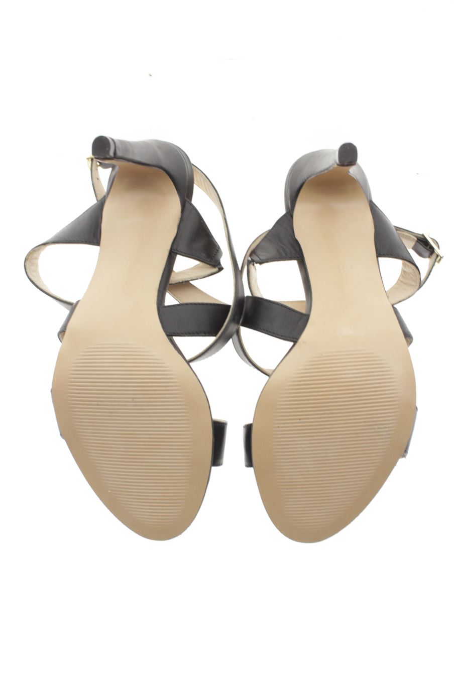 Sandalias tacon de Ted Lapidus de la talla 40, de color negro de