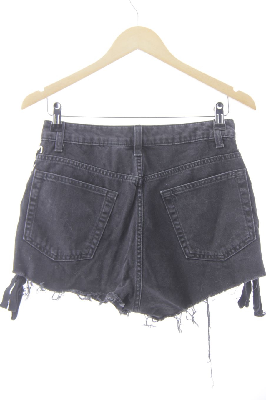 Shorts H&M de la taille 38, de couleur noir de denim