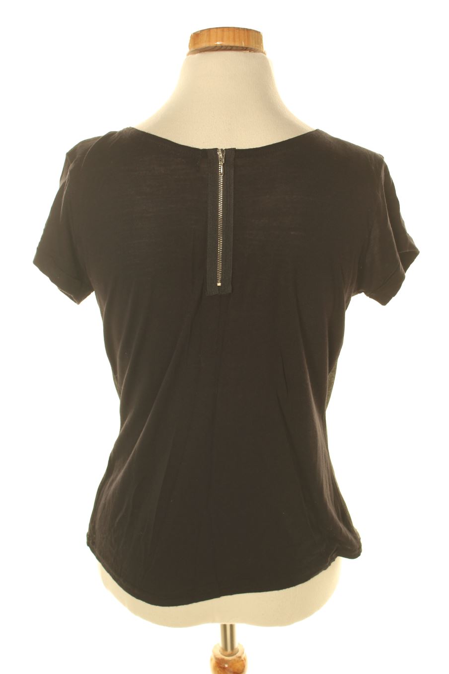 T-shirt Cache cache de la taille M, de couleur noir
