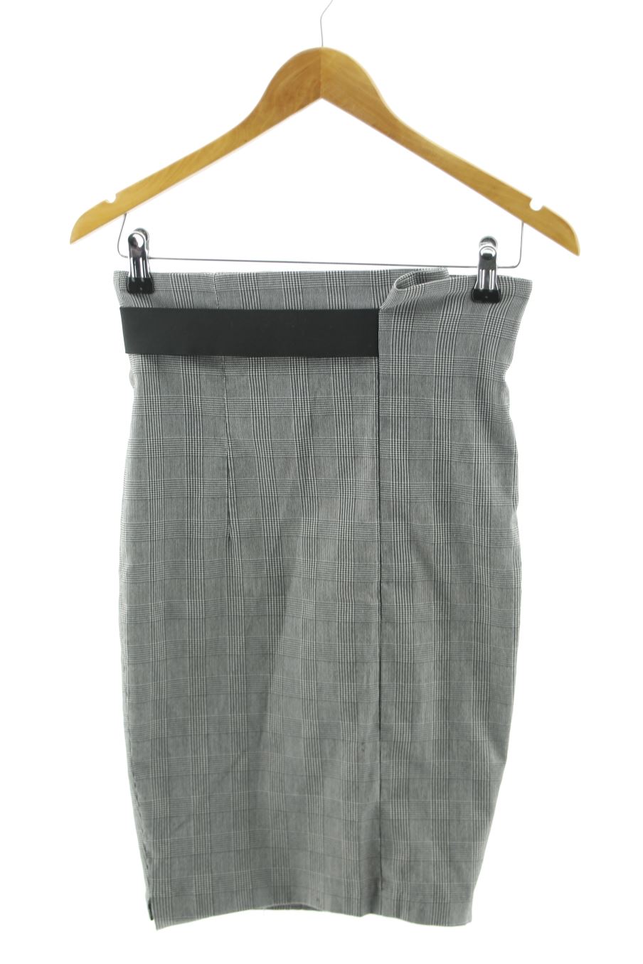 Jupe Amisu de la taille 38, de couleur carreaux