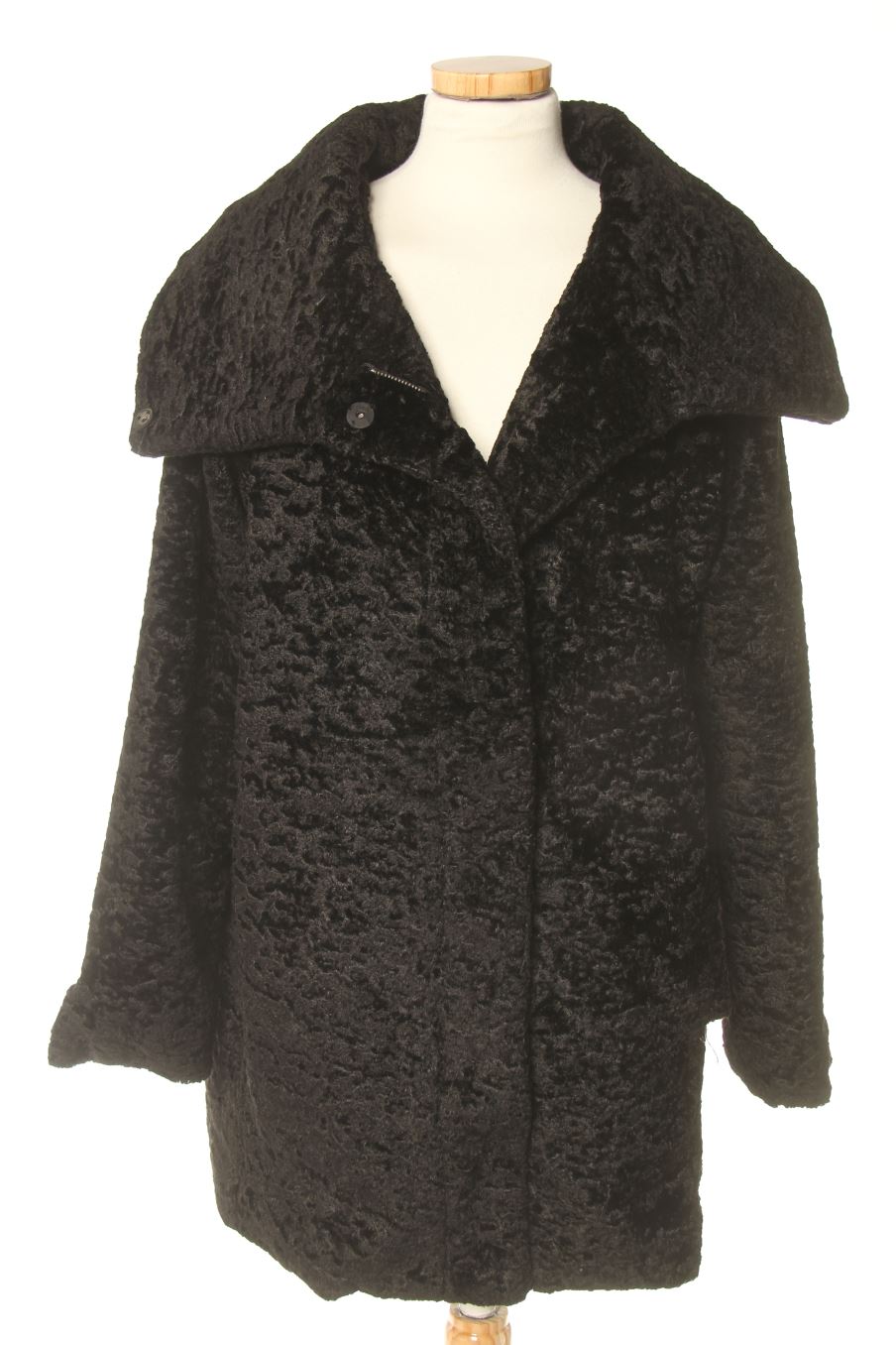 Manteau Surkana de la taille L, de couleur noir
