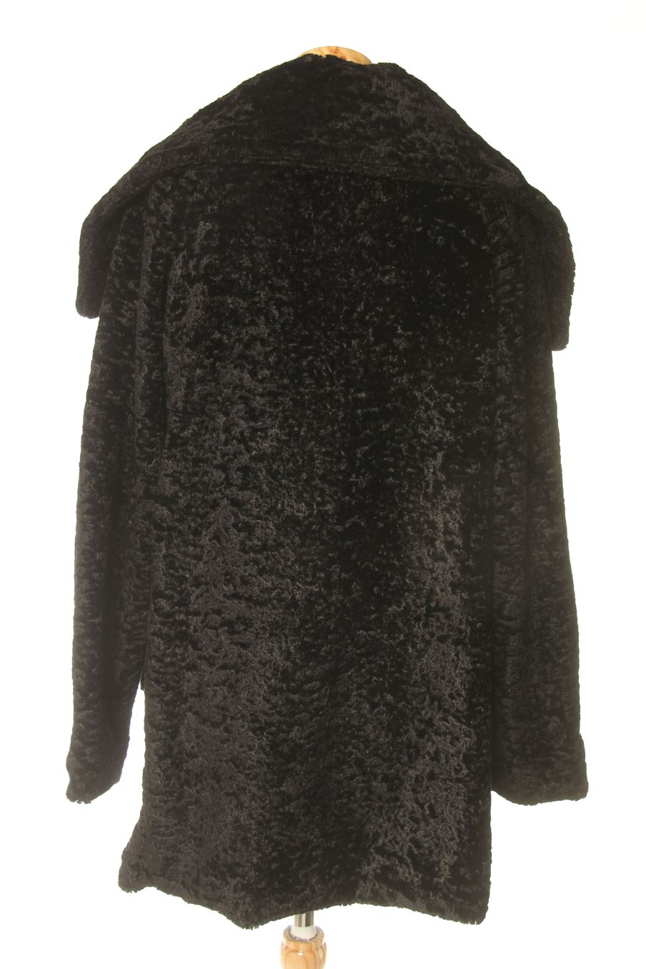 Manteau Surkana de la taille L, de couleur noir