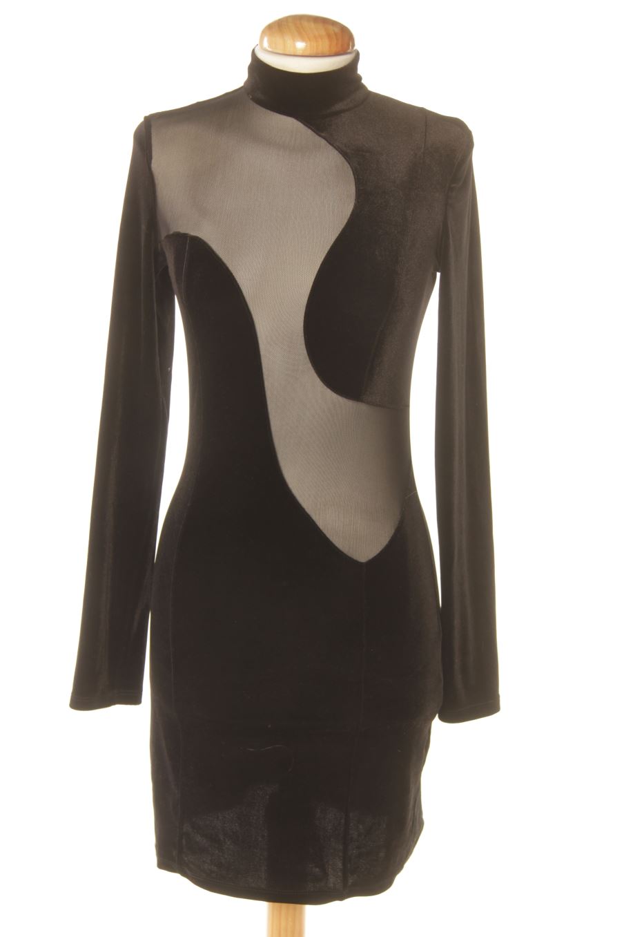 Vestido elegante de Bershka de la talla S, de color negro de terciopelo