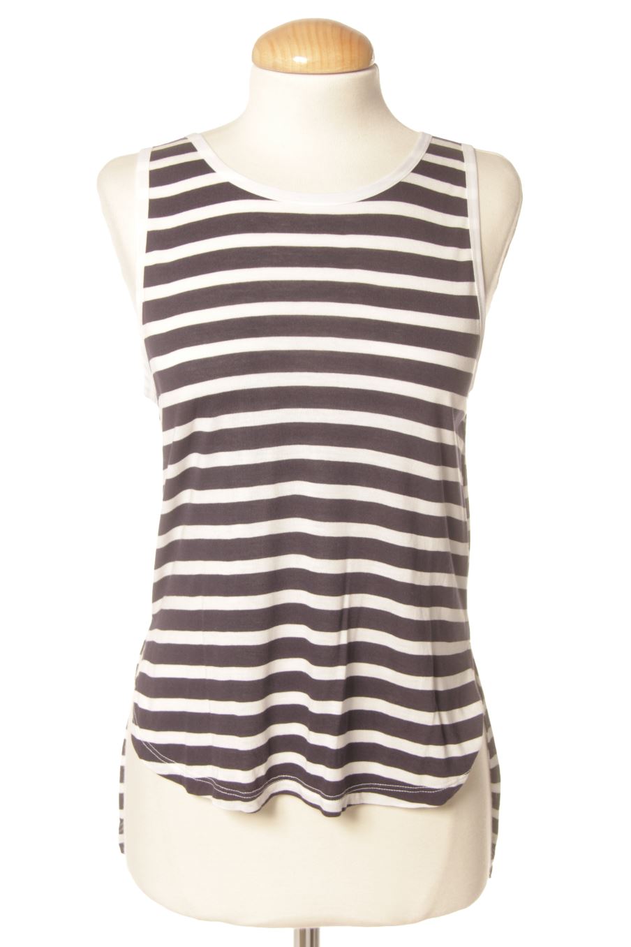 Top Zara de la taille S, de couleur rayures