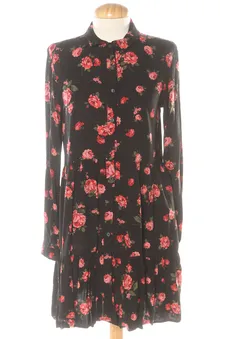 Vestido casual M Stradivarius, foto 1 de 2
